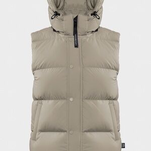 Aritzia The Super Puff Vest